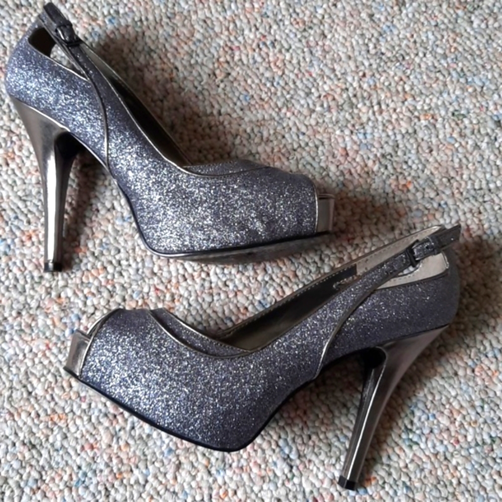 Silver Guess Heels